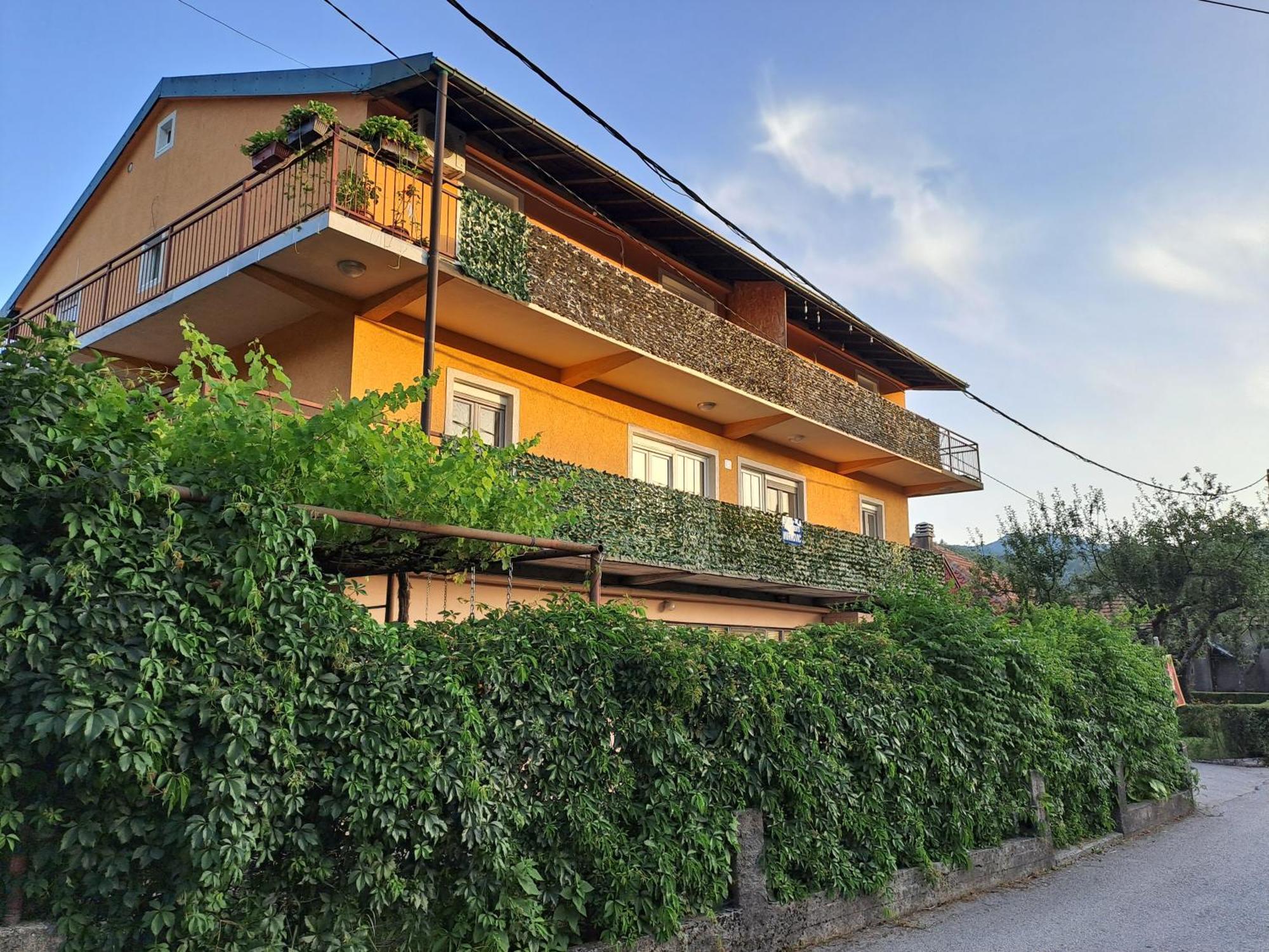 Apartments Mirkovic ツェティニェ エクステリア 写真
