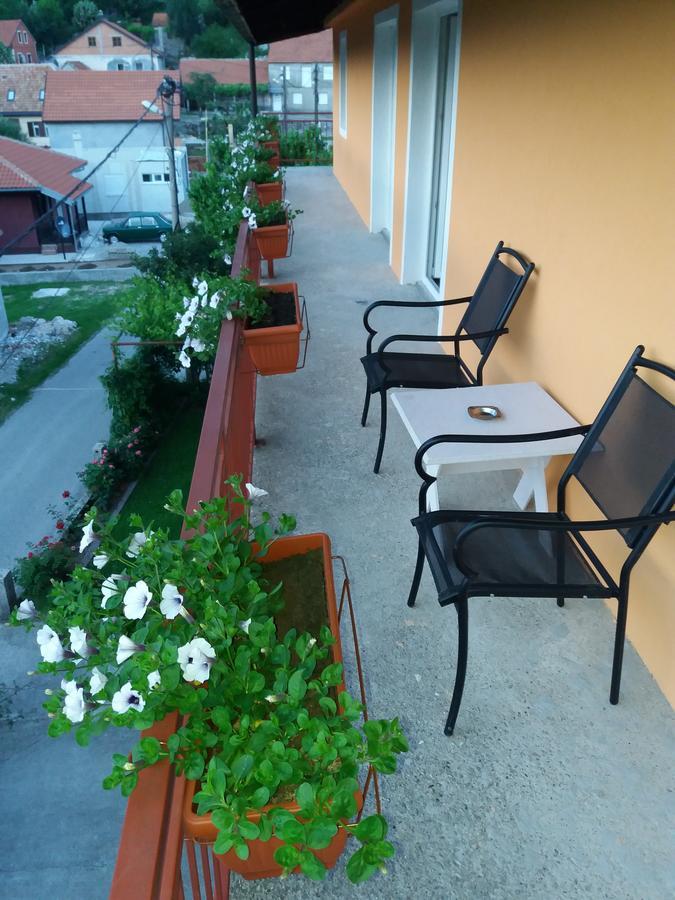 Apartments Mirkovic ツェティニェ エクステリア 写真