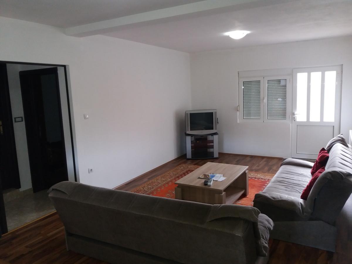 Apartments Mirkovic ツェティニェ エクステリア 写真